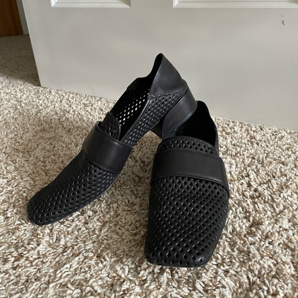 Mercedes Castillo Mati Perforated Convertible Loafer Black Size 9.5 - Picture 2 of 10